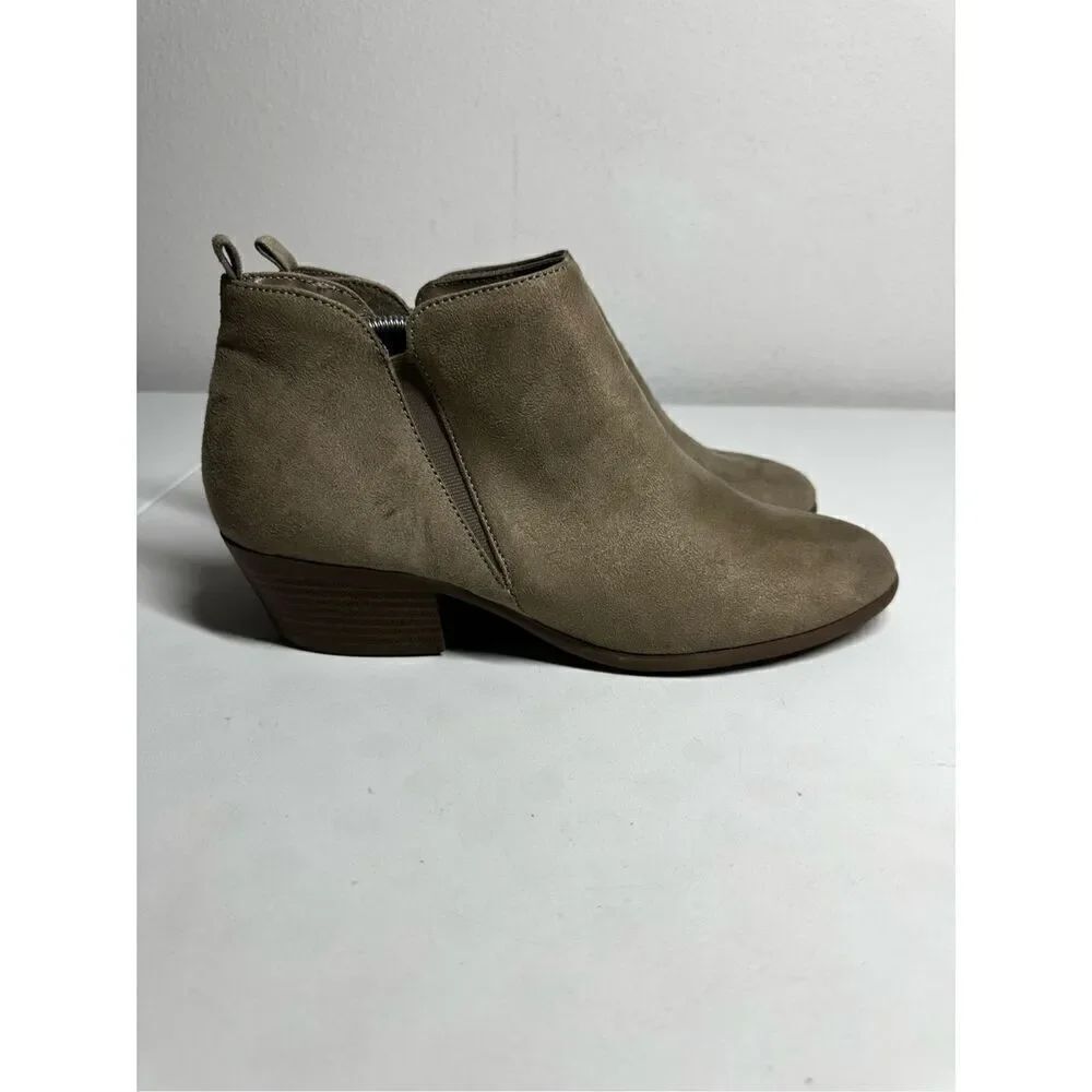 American Eagle Boots Womens Size 10 Booties Tan Faux Suede Ankle Low Heel Boho